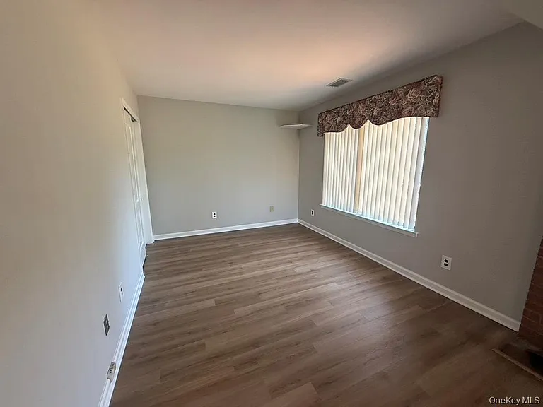 31 Stanford Ct — Photo 10
