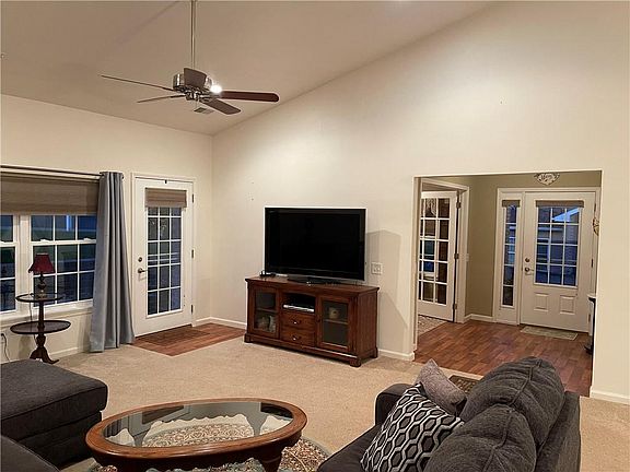 5th image of 1305 Seminole Cir #1302