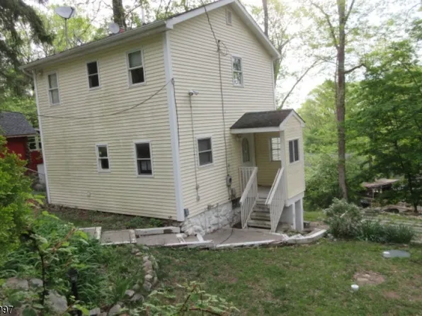 242 Acabonack Rd, Vernon Twp., NJ 07422
