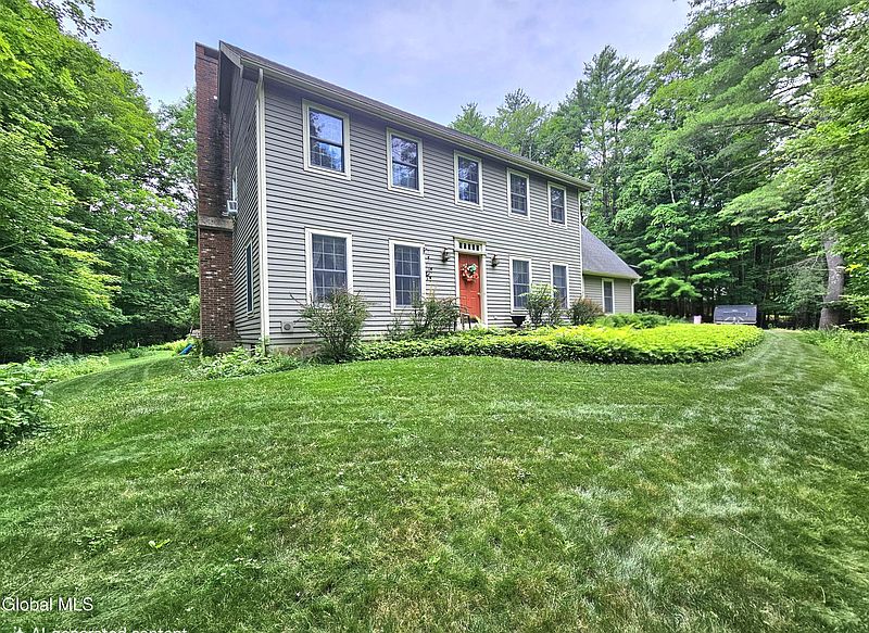 2nd image of 7 Pond Hollow Road