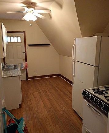 5th image of 386 W 2nd Ave