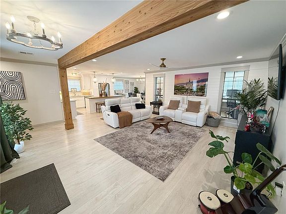 4th image of 219 Devon Rd