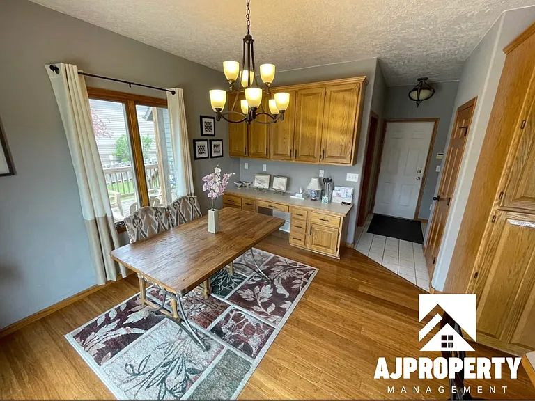 3105 S Dawley Cir — Photo 13
