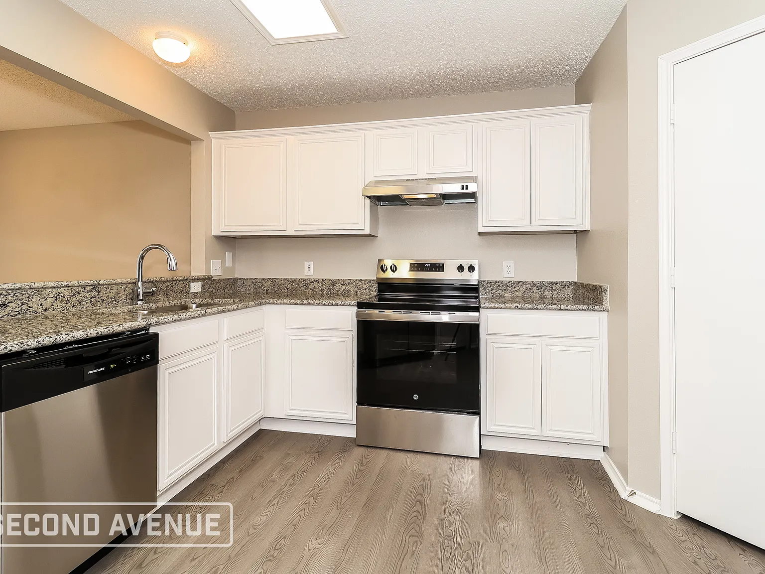 3 bed, 2.5 bath, 1463 sqft, $2,899 — Photo 4