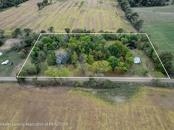2nd image of 3298 S Balcom Rd