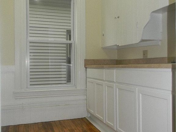 Pantry with Laundry Hookups