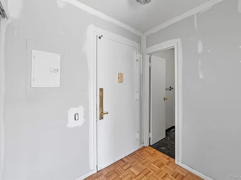 23 Water Grant St #8G — Photo 15