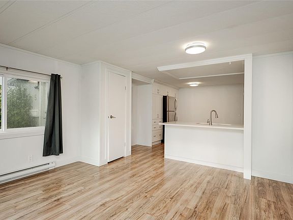 3rd image of 70 Cooper Rd #5