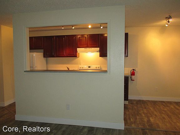 5th image of 409-419 SE 30th Ave #8070135