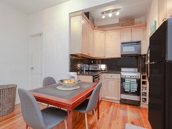 2nd image of 160 E 91st St APT 6G