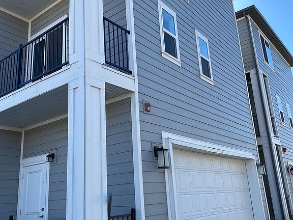 3rd image of 28 S Rio Grand Ave W