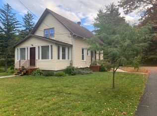 68 Snyders Lake Rd, Wynantskill, NY 12198