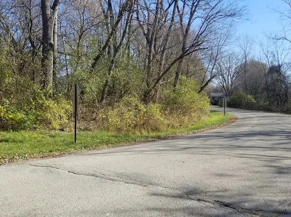 4802 Brorson Ln N, McHenry, IL 60051