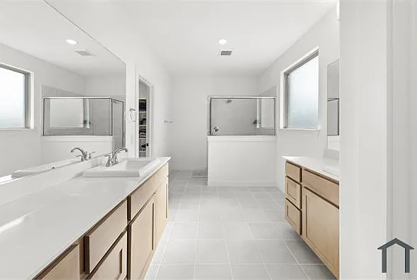 2020 Stonebrook St — Photo 14