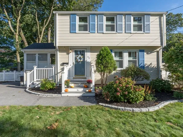 36 Forest St, Stoneham, MA 02180
