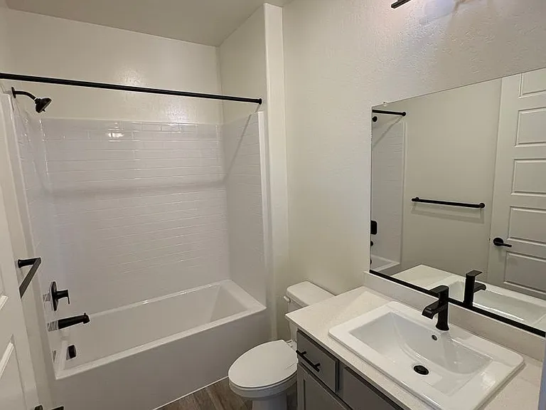 4005 W Babcock Ave — Photo 12