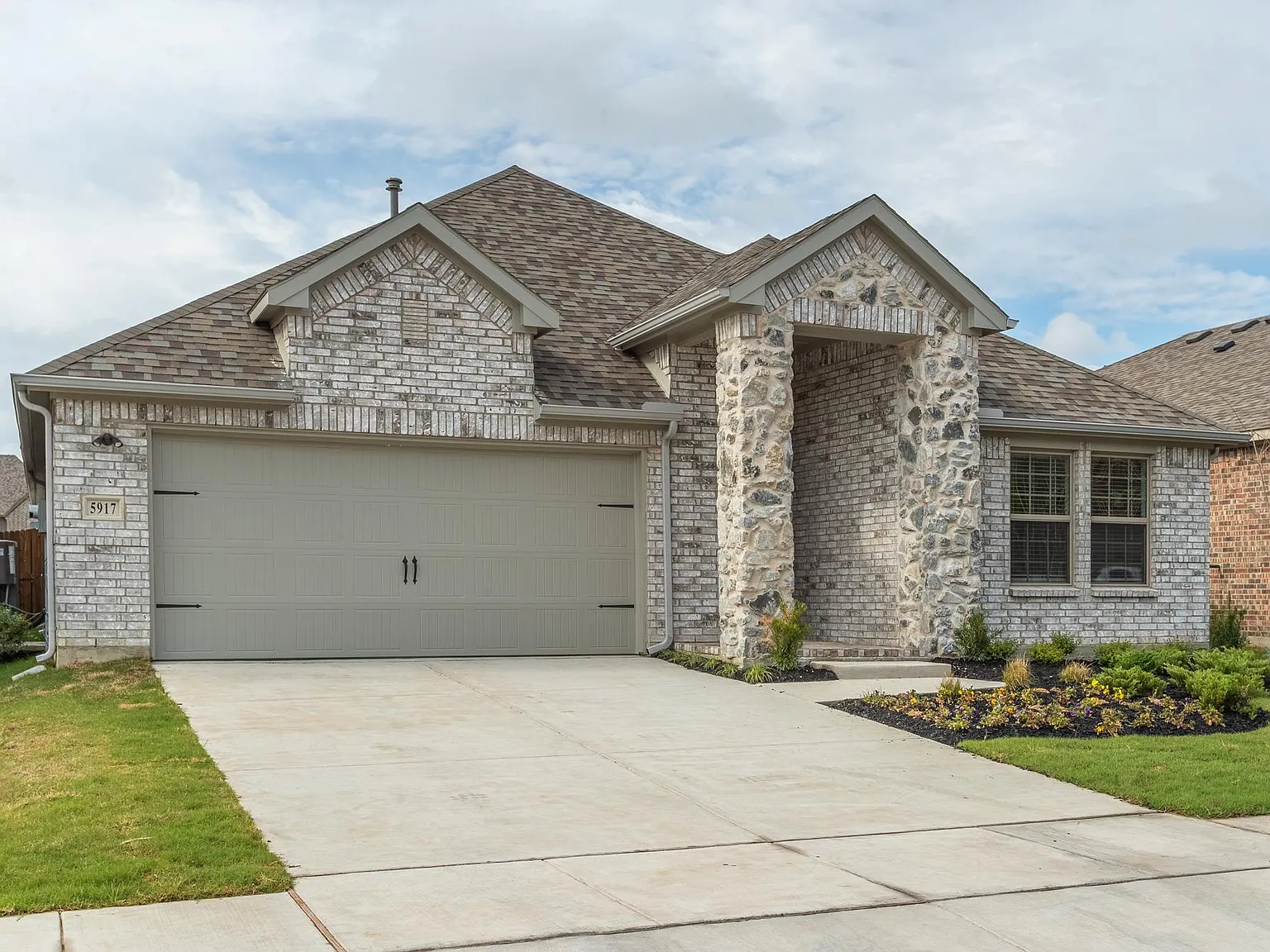 4 bed, 2174 sqft, $2,650 — Photo 4