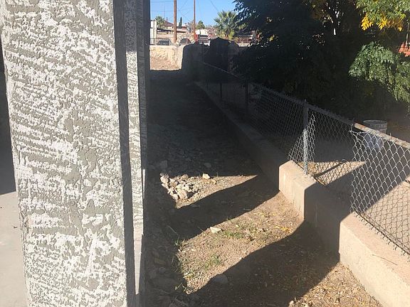 3rd image of 3727 Bliss Ave