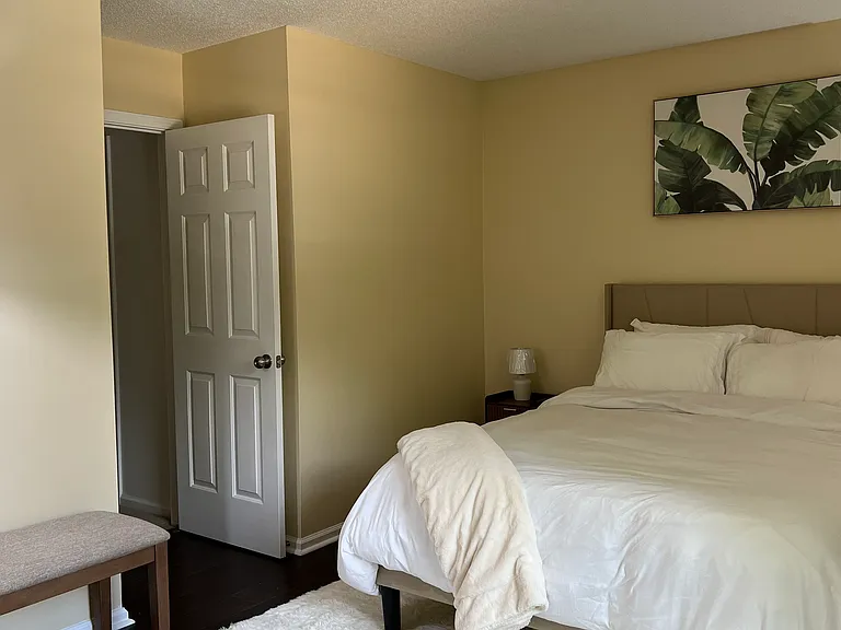 7506 Batavia Ln — Photo 14