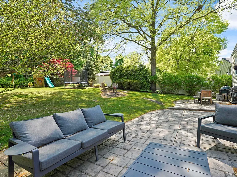 97 Hanson Ln — Photo 36