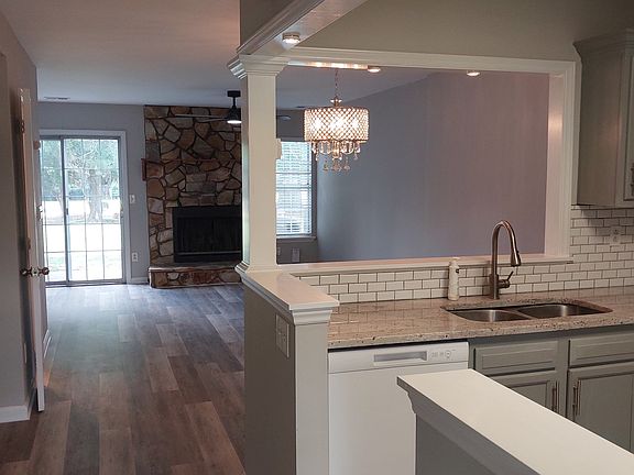 3rd image of 8216 Golf Ridge Dr