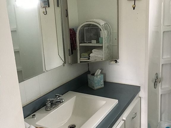 4th image of 432 Gary Dr