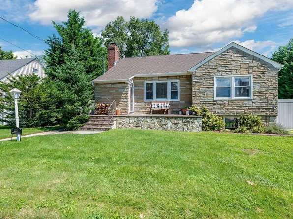 3321 Woodward Street, Oceanside, NY 11572