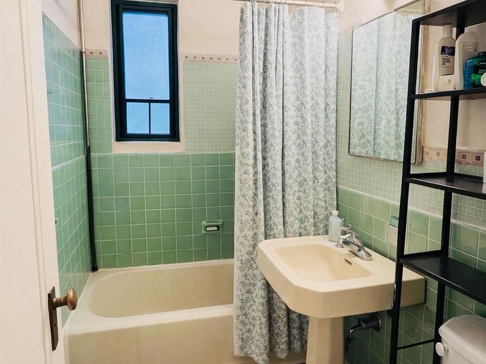 2nd image of 1566 Unionport Road #1C