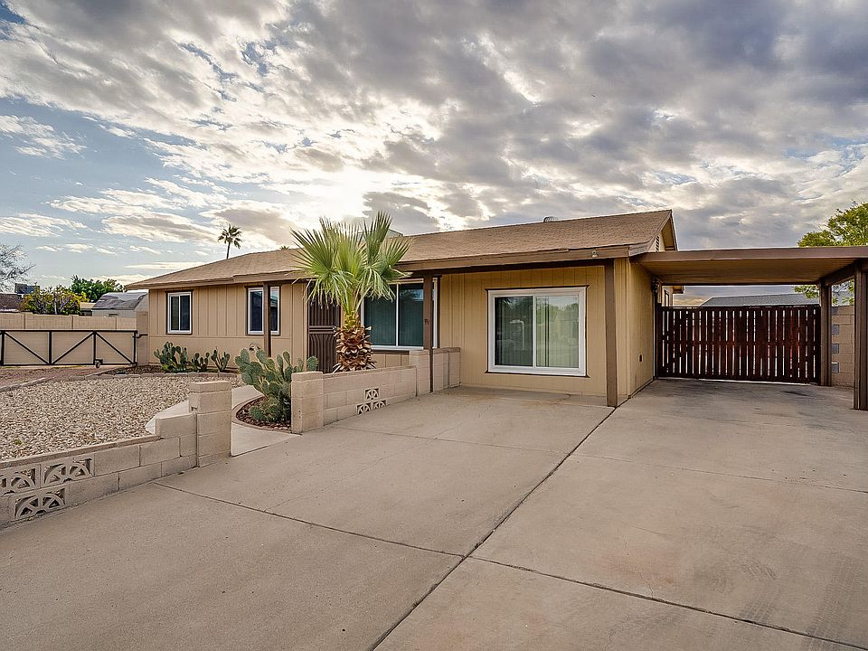 1st image of 8827 W Desert Cove Ave