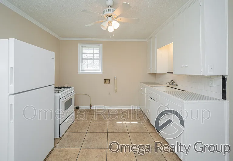1020 Pershing St #D — Photo 12