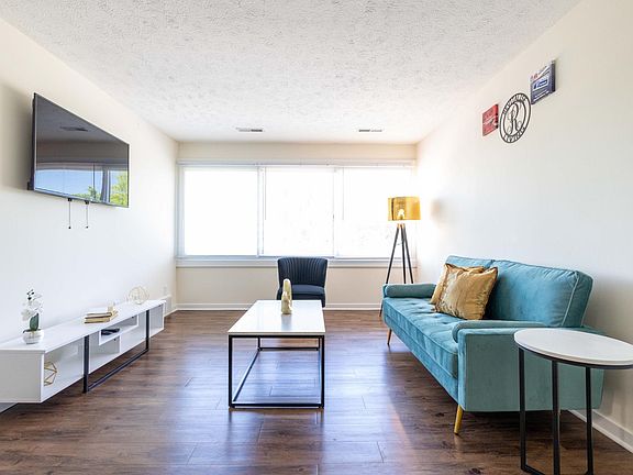 5th image of 3541 E 110th St #311