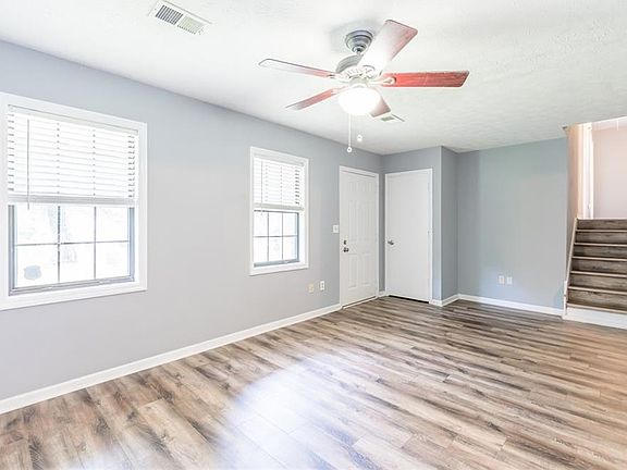 5th image of 610 Wayside Dr