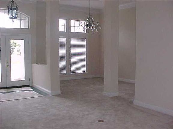 3rd image of 1111 Willowood Cir