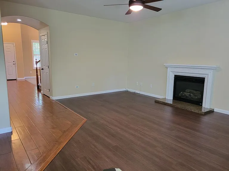 1940 Terracina Cir — Photo 4