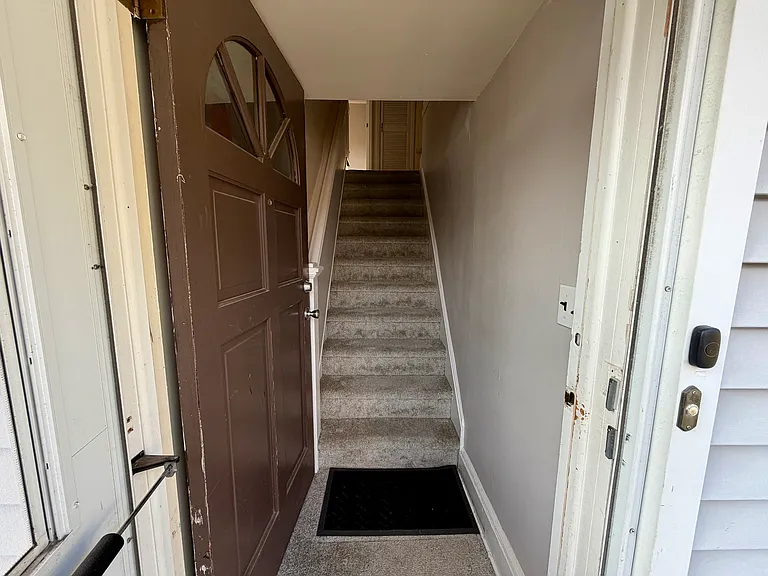 30 Crater Ave #2 — Photo 3