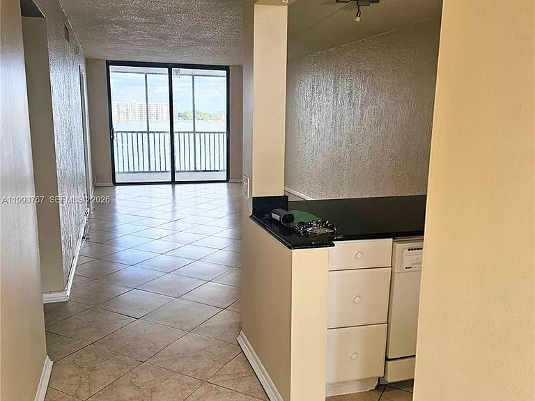 114 Lake Emerald Dr #409 — Photo 3