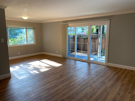 2nd image of 3 Mulberry Ct APT 10