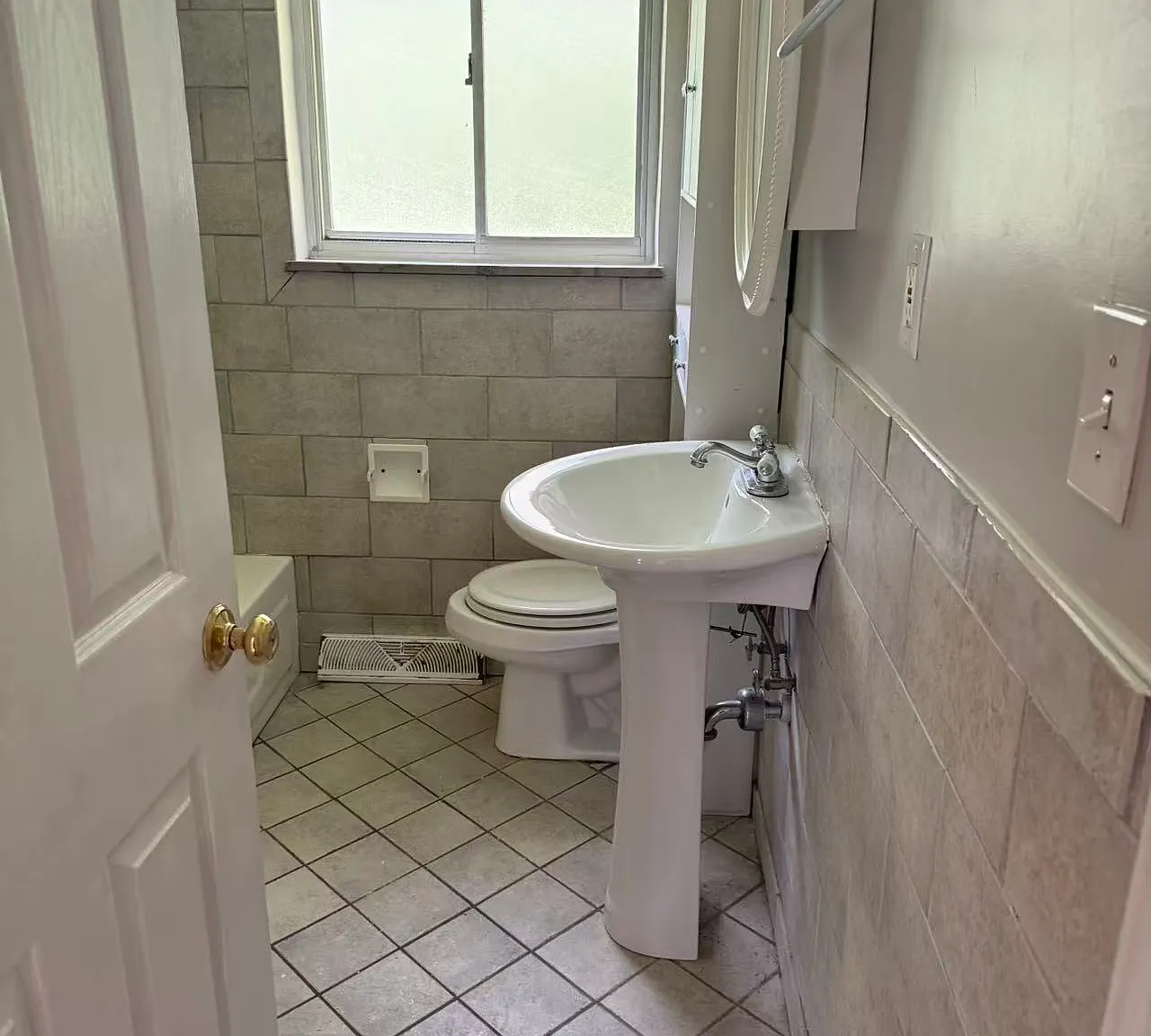 3 bed, 1528 sqft, $1,999 — Photo 4