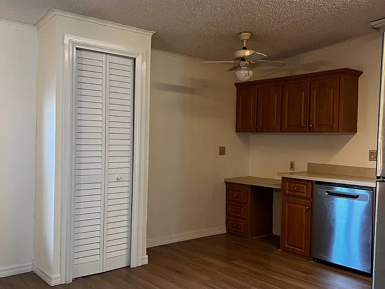 407 Whisper Oaks Dr #407 — Photo 11