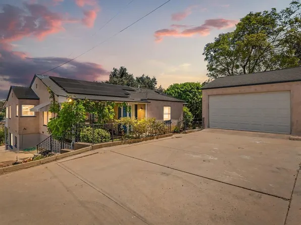 950 S Grade Rd, Alpine, CA 91901