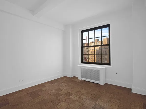 160 West 71st Street image 1 of 10