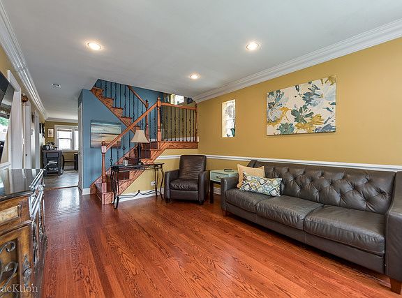 4th image of 6851 S Komensky Ave