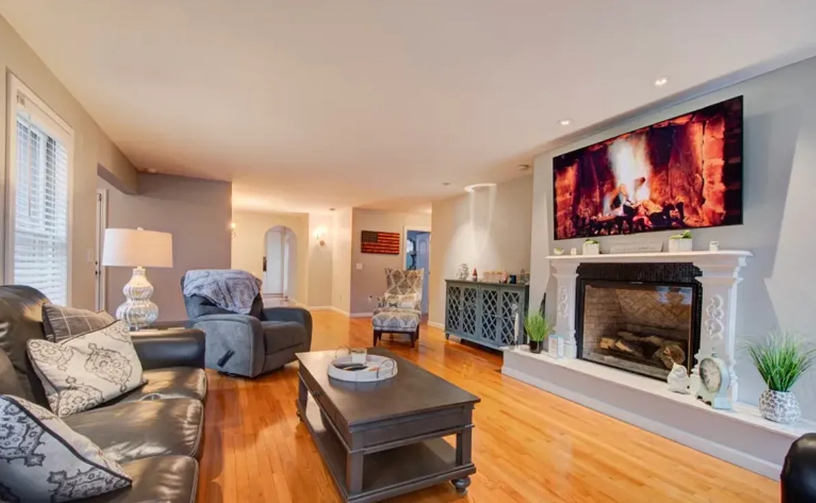 2 bed, 2000 sqft, $3,400 — Photo 4