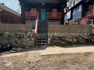 2217 E 37th St, Kansas City, MO 64109