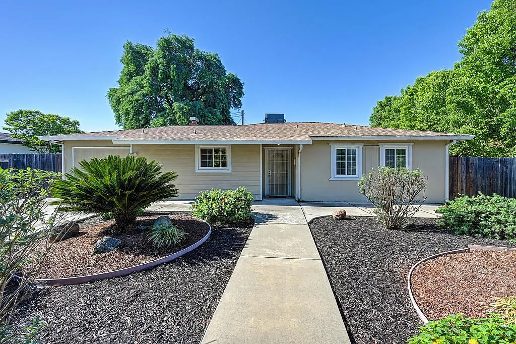 1513 Greenhills Rd photo 1