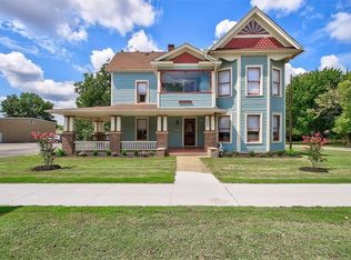 220 S Waco St, Van Alstyne, TX 75495
