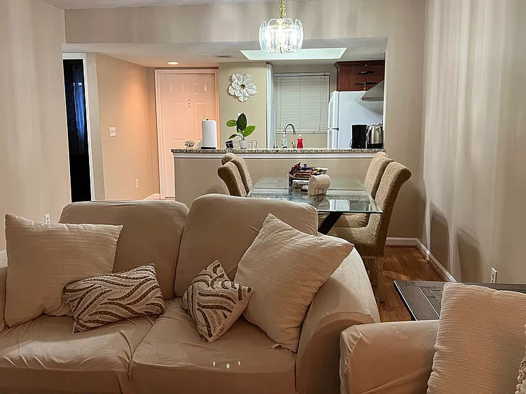 702 Windsong Cir #702 — Photo 4