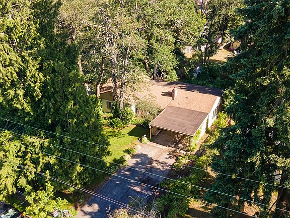 2nd image of 5804 Mount Tacoma Drive SW
