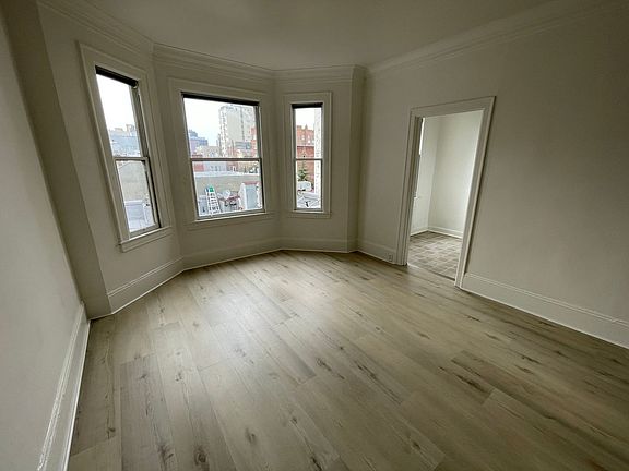 3rd image of 536 Leavenworth St APT 45