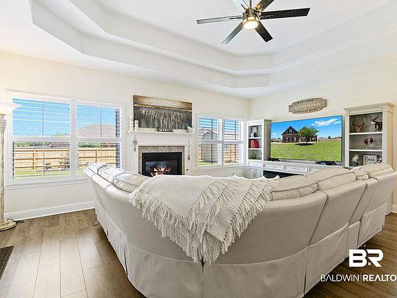 3rd image of 10218 Wexford Ln